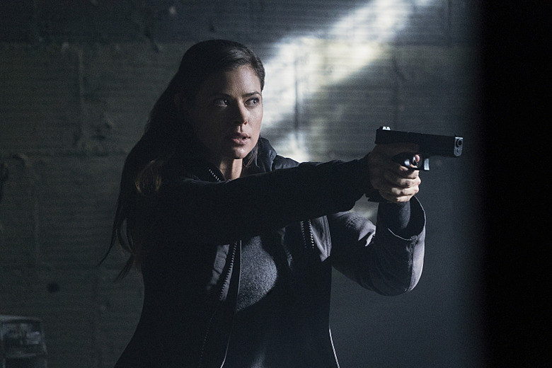 frequency-season-1-photos-3