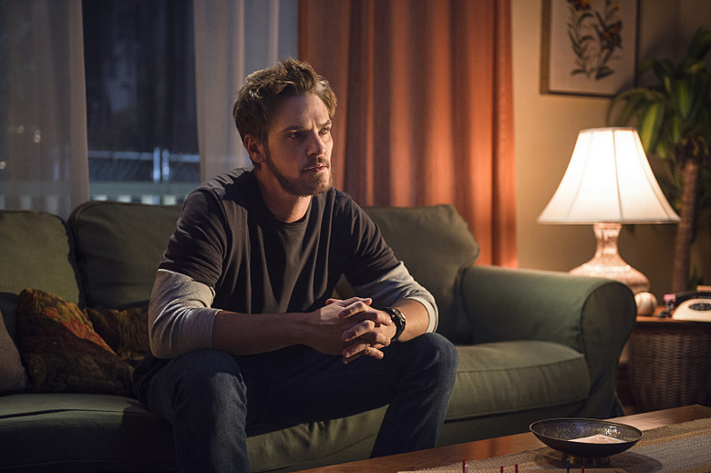 frequency-season-1-photos-5