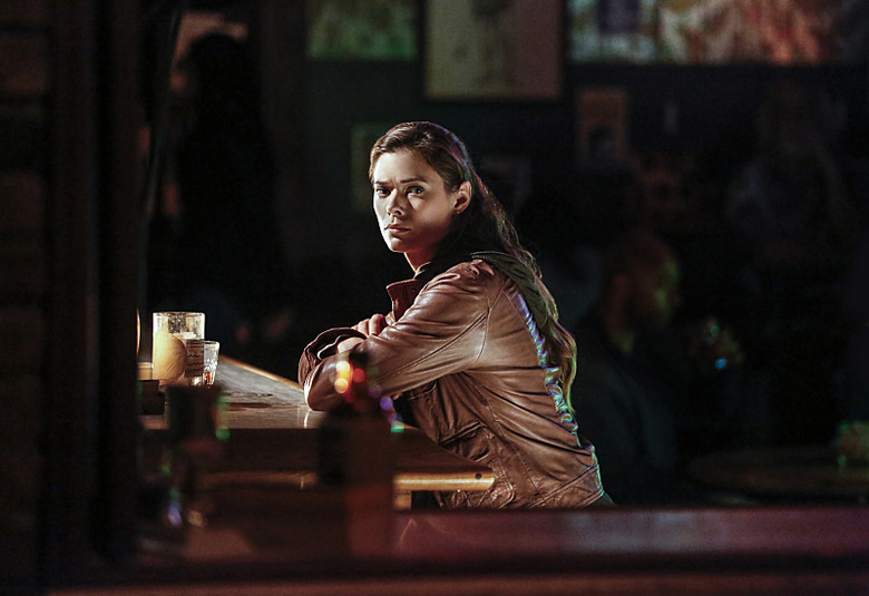 frequency-season-1-photos-7