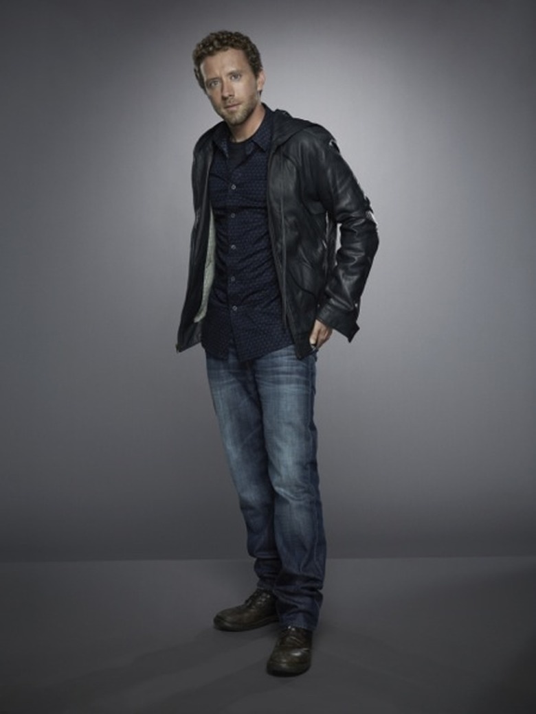 bns_08-singles-tj_1219_pw