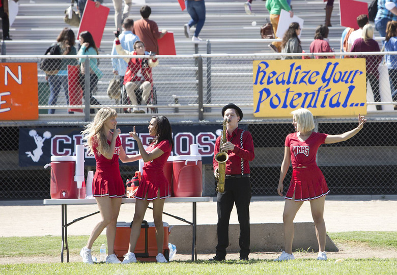 1GLEE_Ep602-Sc32_0273_f_hires2