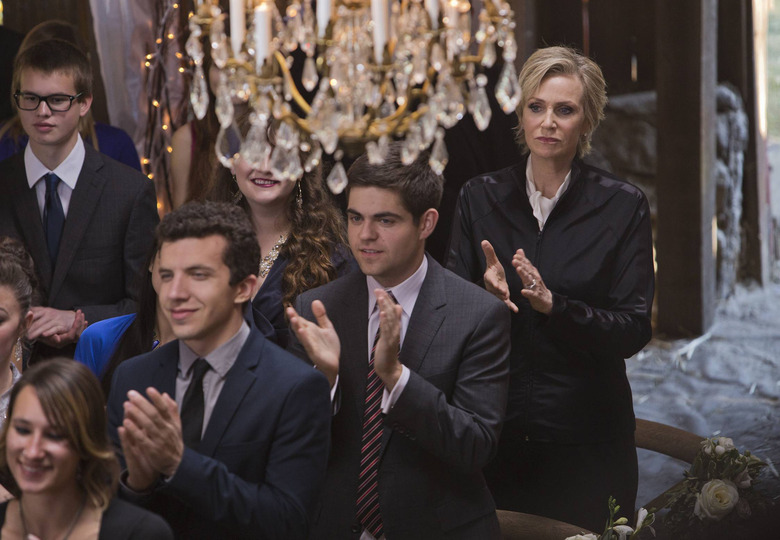 608GLEE_Ep608-Sc19_301_f_hires1