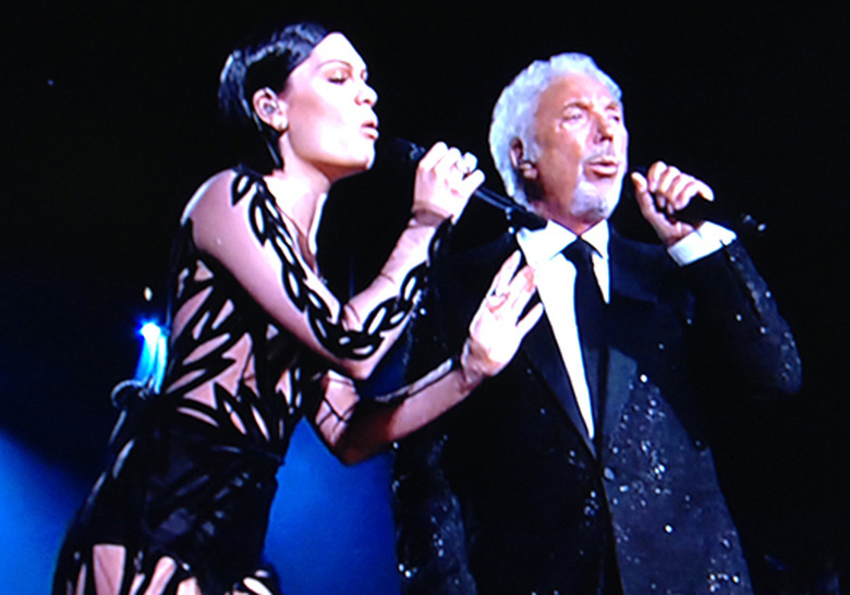 grammy-awards-show-jessie-j-tom-jones
