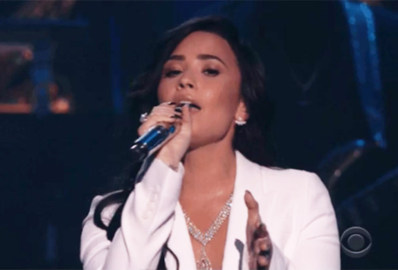 demi-lovato-grammys-2016