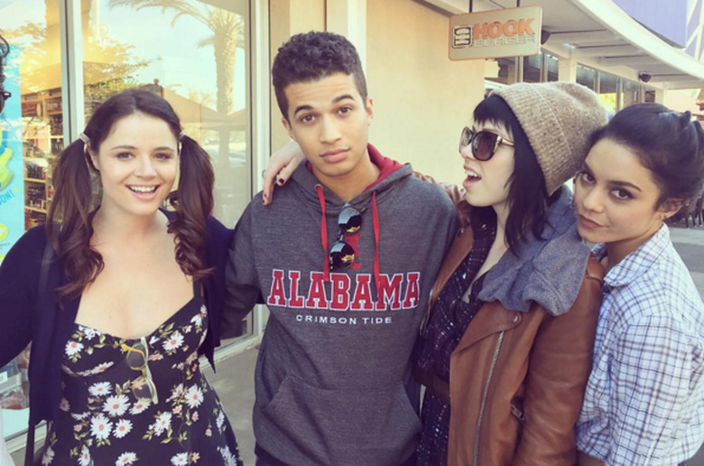 grease-live-bts-09