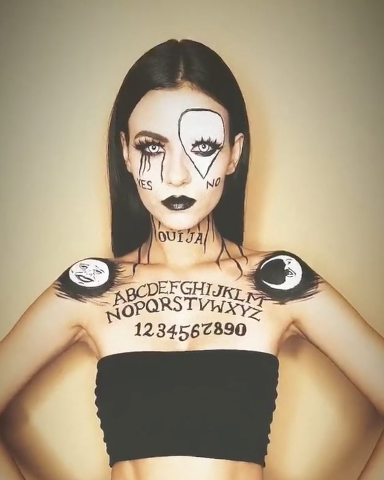 halloween costumes victoria justice queen america