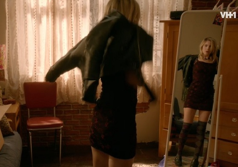 Hindsight 90s References