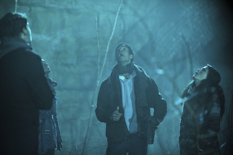 ALFRED ENOCH, KARLA SOUZA