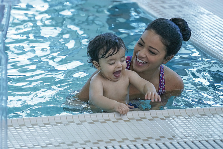 jane-the-virgin-season-2-photos (1)