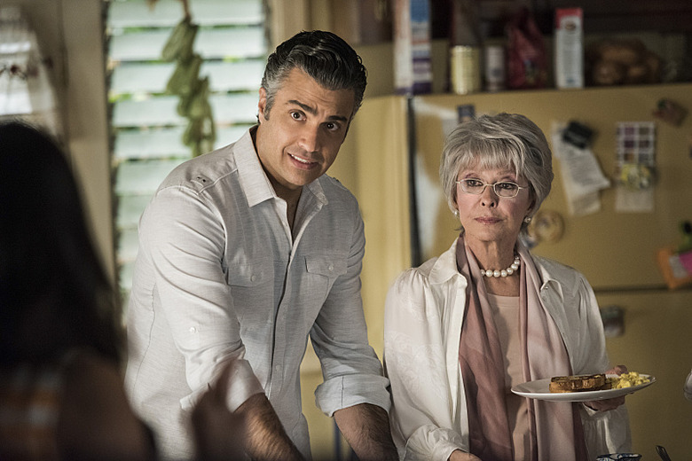 jane-the-virgin-season-2-photos (3)