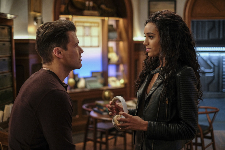 Legends of Tomorrow Season 3 Photos