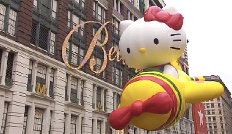 macys-parade-hello-kitty