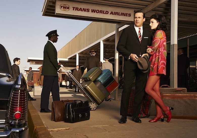 rsz_mad_men_ext_airport_jon_jessica_0895_0897_v2