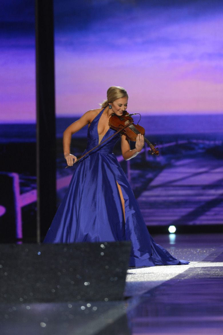 MISS MISSISSIPPI HANNAH ROBERTS
