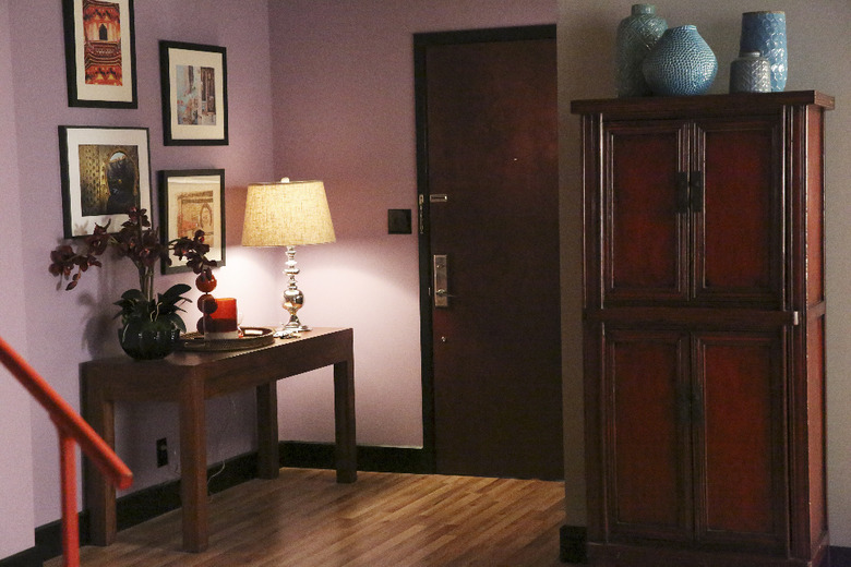 PRODUCTION SETS AND PROPS