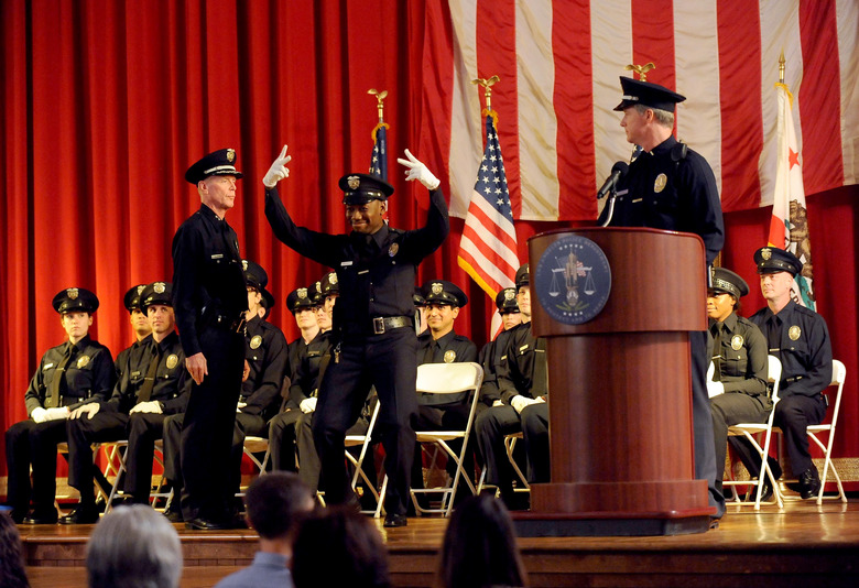 NewGirl-Ep412_Shark-Sc7_00223