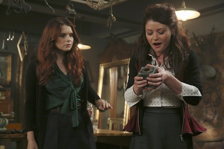 JOANNA GARCIA SWISHER, EMILIE DE RAVIN