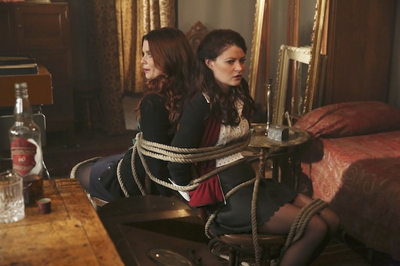 JOANNA GARCIA SWISHER, EMILIE DE RAVIN