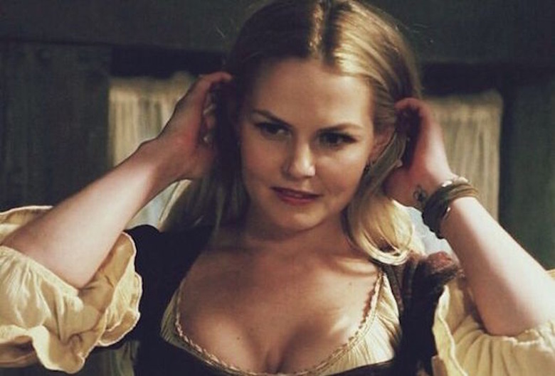 Once-Qs-Emma-shoelaces