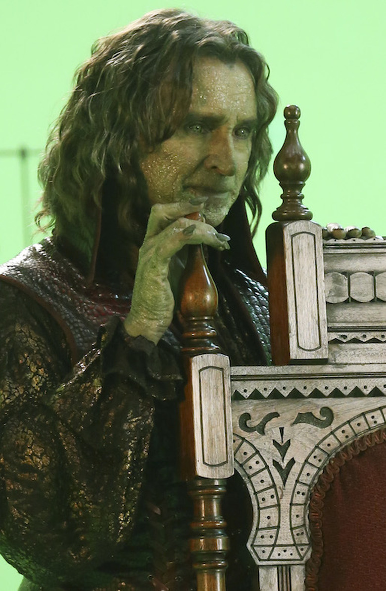 ROBERT CARLYLE