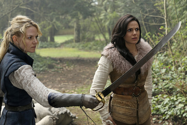 JENNIFER MORRISON, LANA PARRILLA