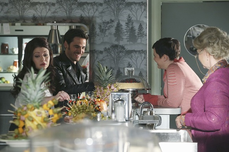 EMILIE DE RAVIN, COLIN O'DONOGHUE, GINNIFER GOODWIN, BEVERLEY ELLIOTT
