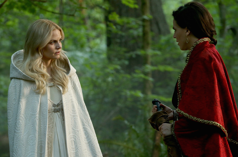 JENNIFER MORRISON, LANA PARRILLA