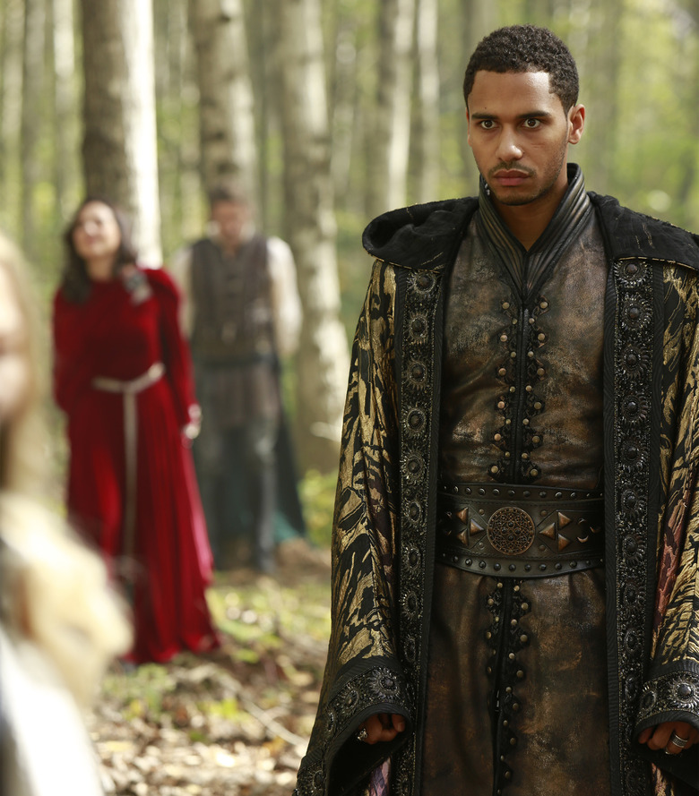 FOREGROUND: ELLIOT KNIGHT