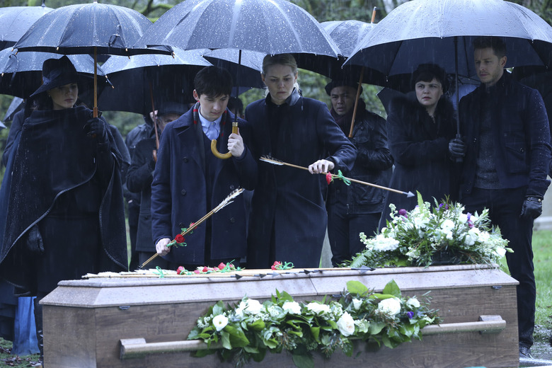 LANA PARRILLA, JARED GILMORE, JENNIFER MORRISON, MIG MACARIO, GINNIFER GOODWIN, JOSH DALLAS