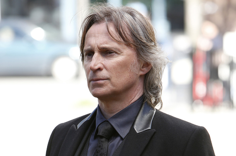 ROBERT CARLYLE