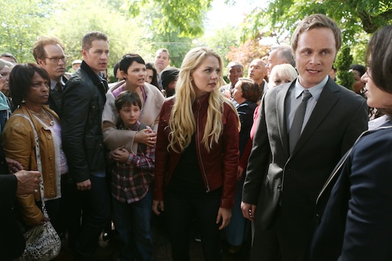 RAPHAEL SBARGE, JOSH DALLAS, JARED GILMORE, GINNIFER GOODWIN, JENNIFER MORRISON, DAVID ANDERS, LANA PARRILLA