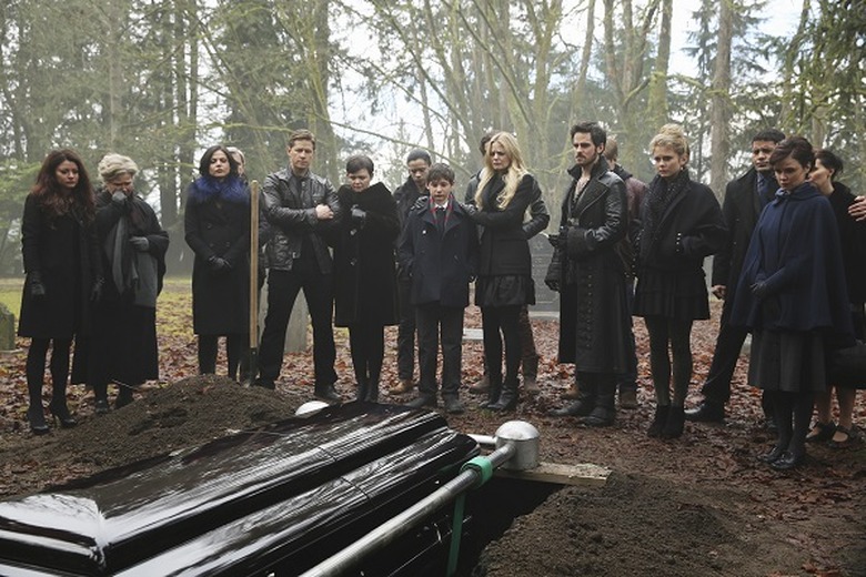 EMILIE DE RAVIN, BEVERLEY ELLIOTT, LANA PARRILLA, JOSH DALLAS, GINNIFER GOODWIN, JARED S. GILMORE, JENNIFER MORRISON, COLIN O'DONOGHUE, ROSE MCIVER, KEEGAN CONNOR TRACY