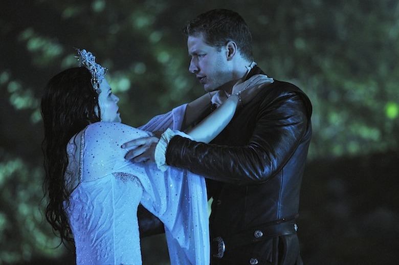 GINNIFER GOODWIN, JOSH DALLAS