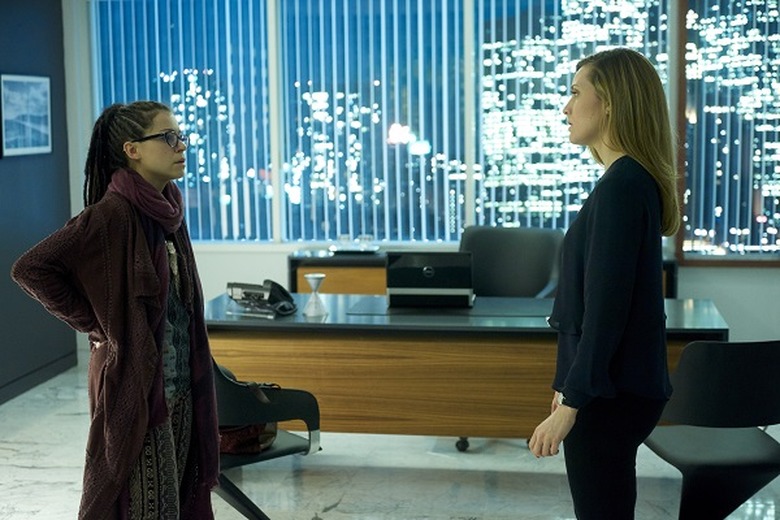 Cosima (TATIANA MASLANY) and Delphine (EVELYNE BROCHU)