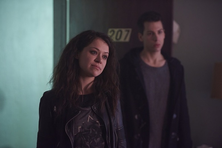 Sarah (TATIANA MASLANY) and Felix (JORDAN GAVARIS)