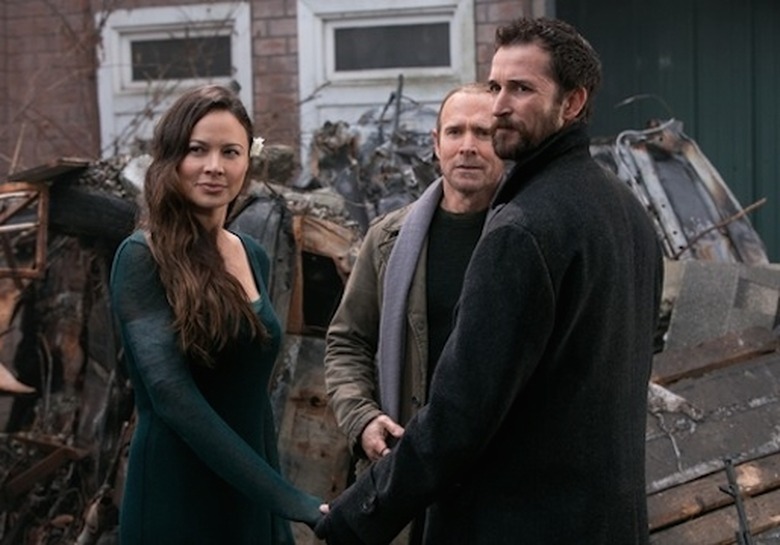 ShipShape_FallingSkies_TomAnne