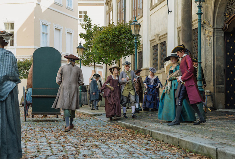 Outlander Season 2 Photos