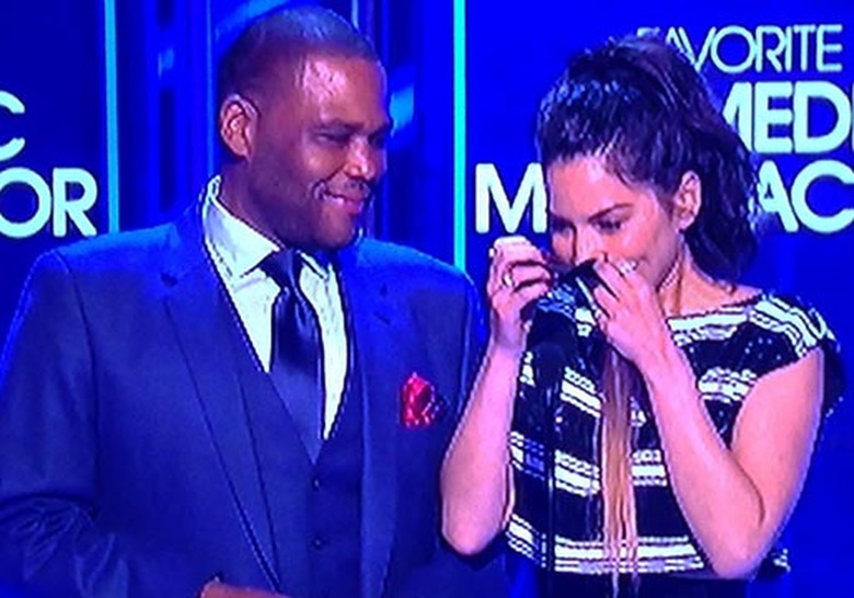 peoples-choice-moments-olivia-mun