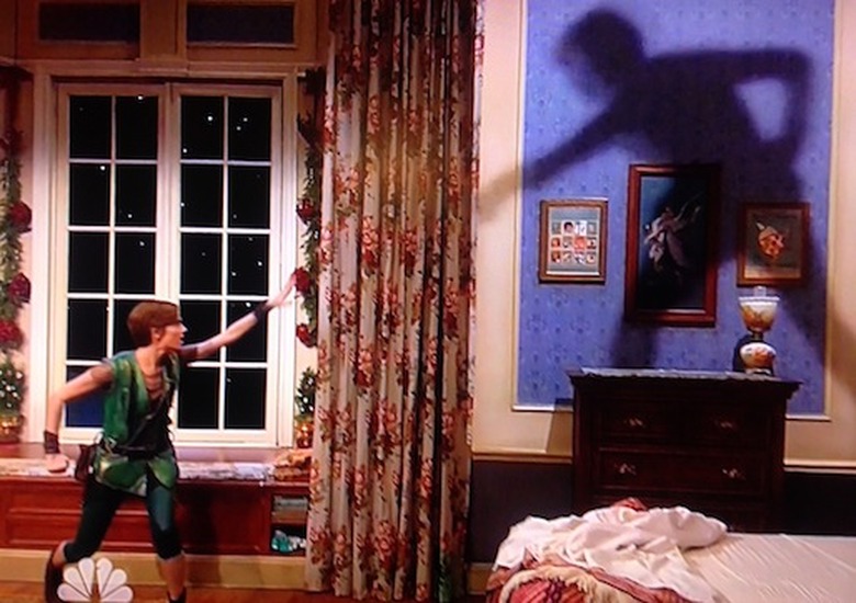 1-peter-pan-live-shadow-dancing