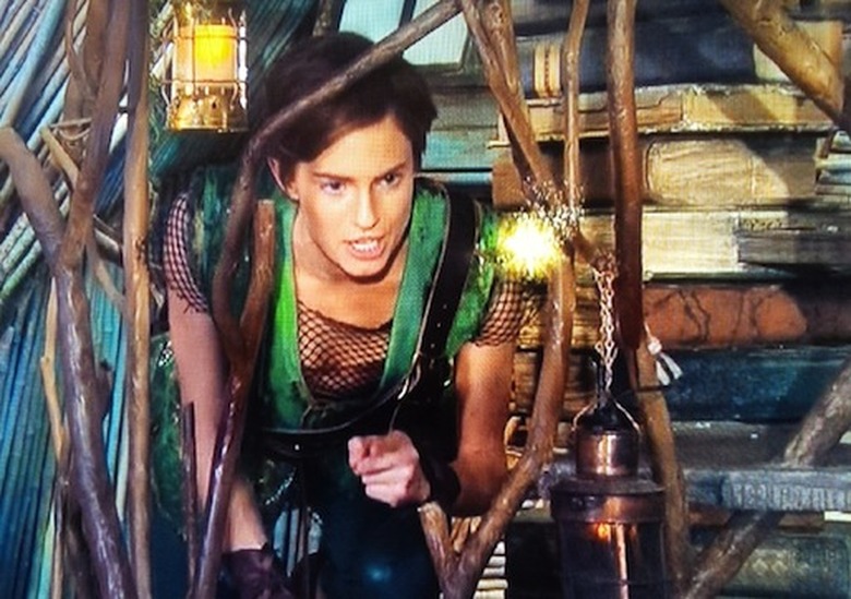 14-peter-pan-live-cleavage