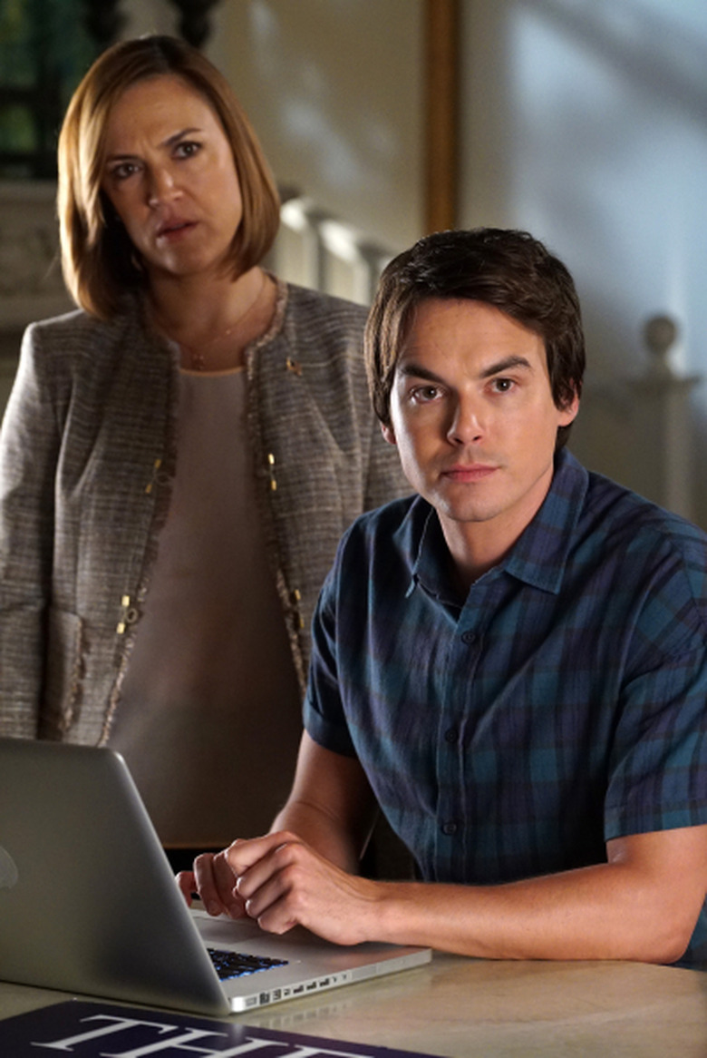 LESLEY FERA, TYLER BLACKBURN