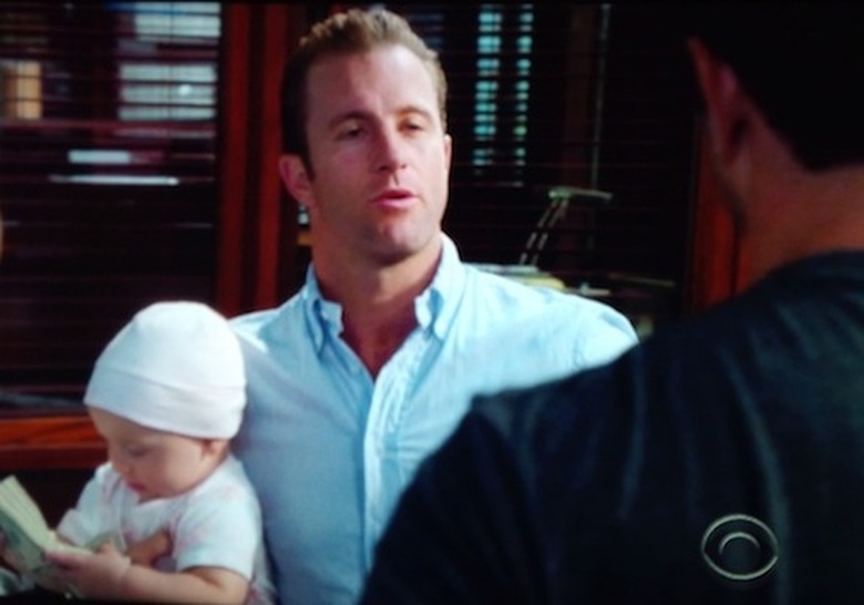 8-Hawaii-Five-0-Drool-on-Evidence