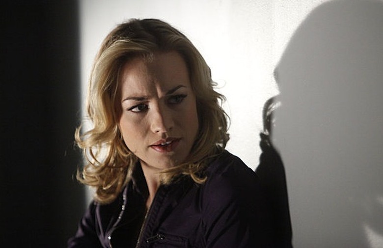 CHUCKfinaleSarahCell