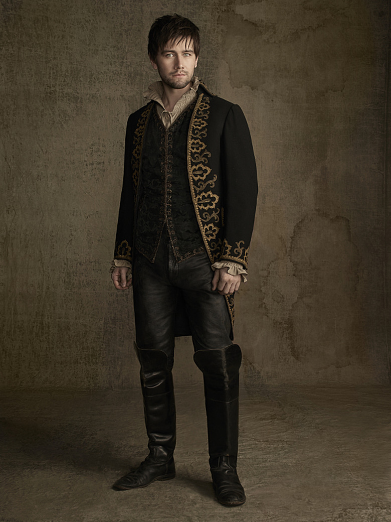 reign-season-2-cast-photos (2)