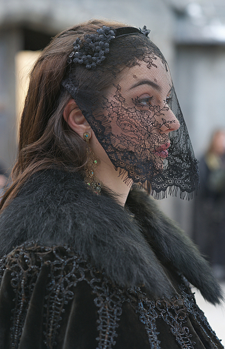 reign-season-2-photos (2)