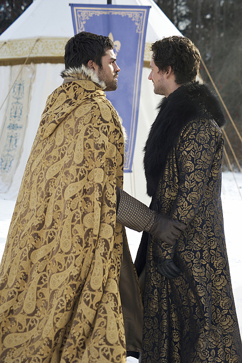 reign-season-2-photos (3)