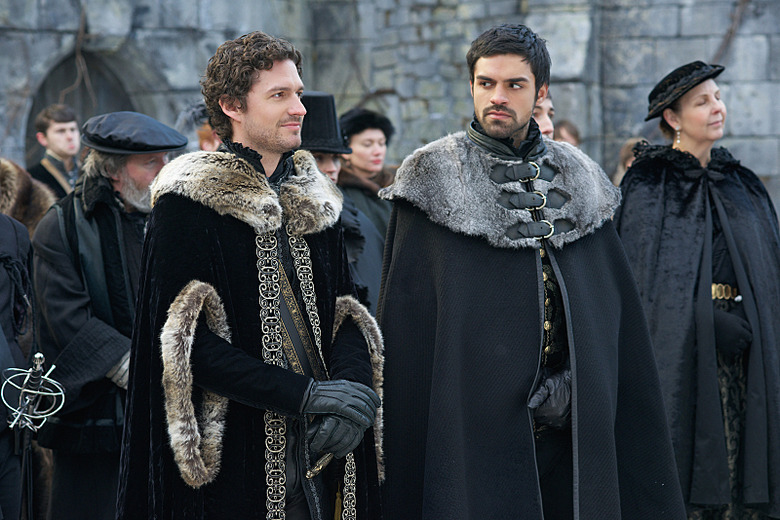 reign-season-2-photos (3)
