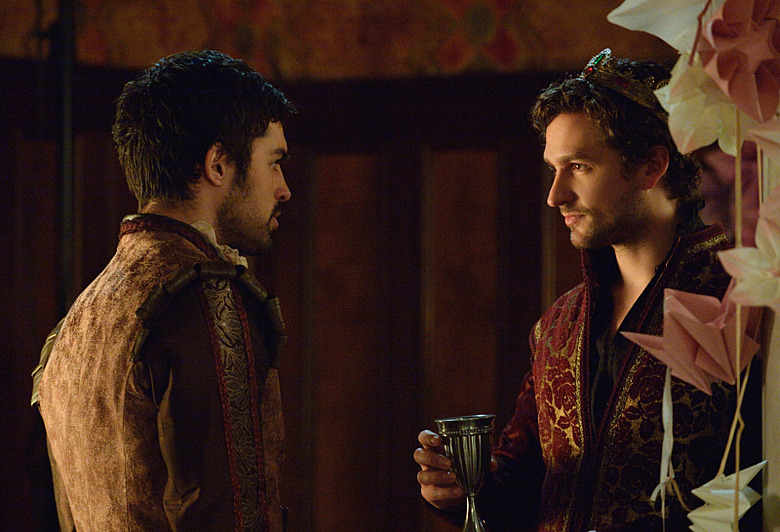 reign-season-2-photos (4)