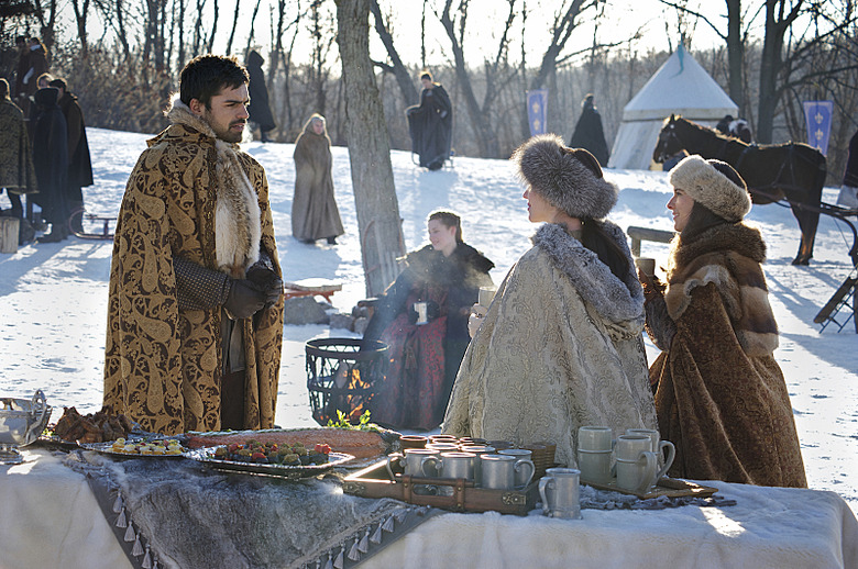 reign-season-2-photos (4)