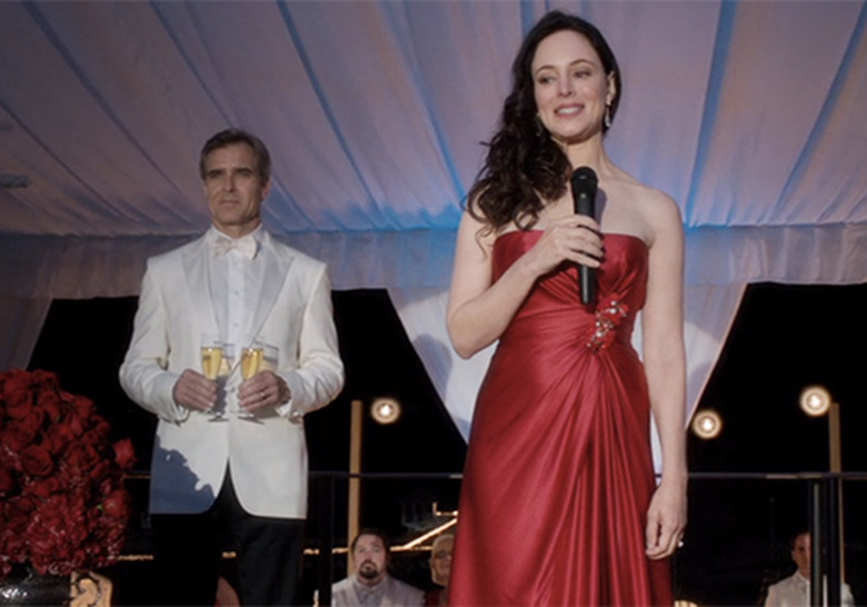 revenge-pilot-moments-18